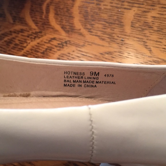 PRICE DROP!! 😁💕 nude patent leather 5 inch heels - Picture 7 of 7